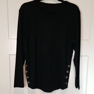 Black Long Sleeve Tunic Top with Side Button Accents & Curved Hemline Size Large